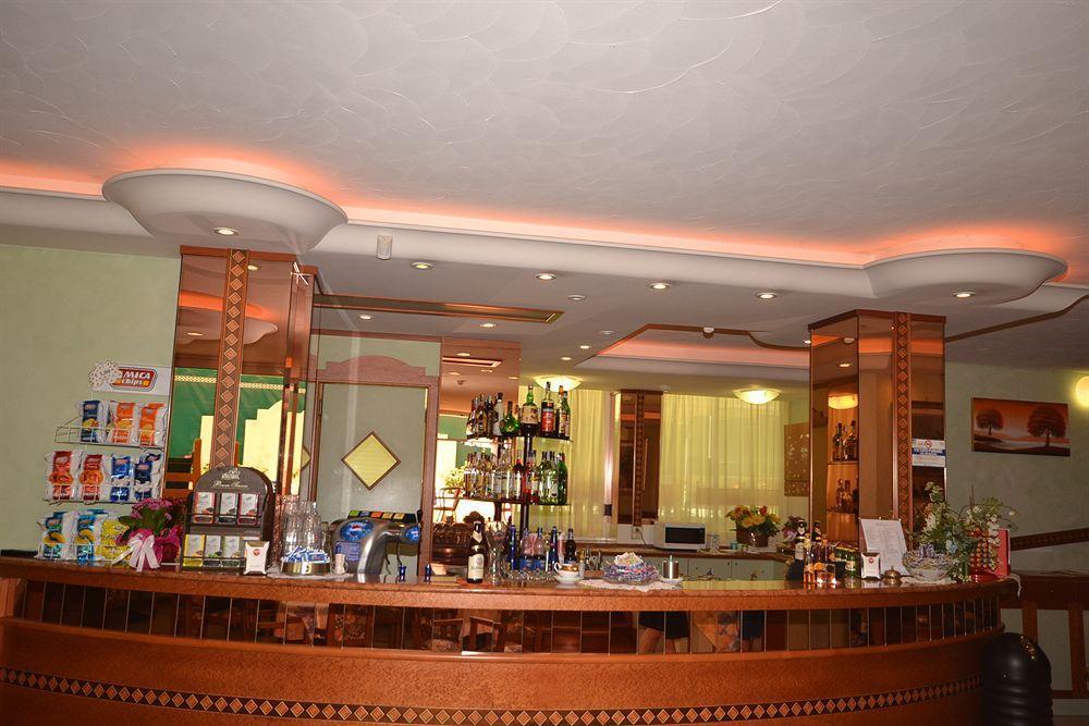 Hotel Smeraldo Cesenatico Dış mekan fotoğraf