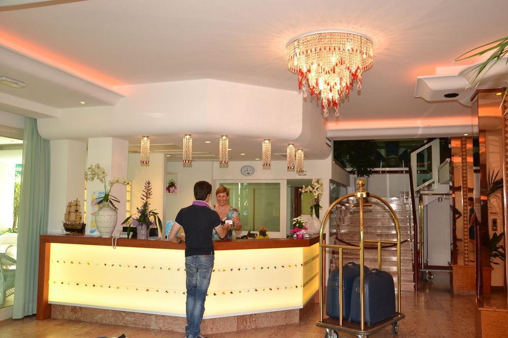 Hotel Smeraldo Cesenatico Dış mekan fotoğraf