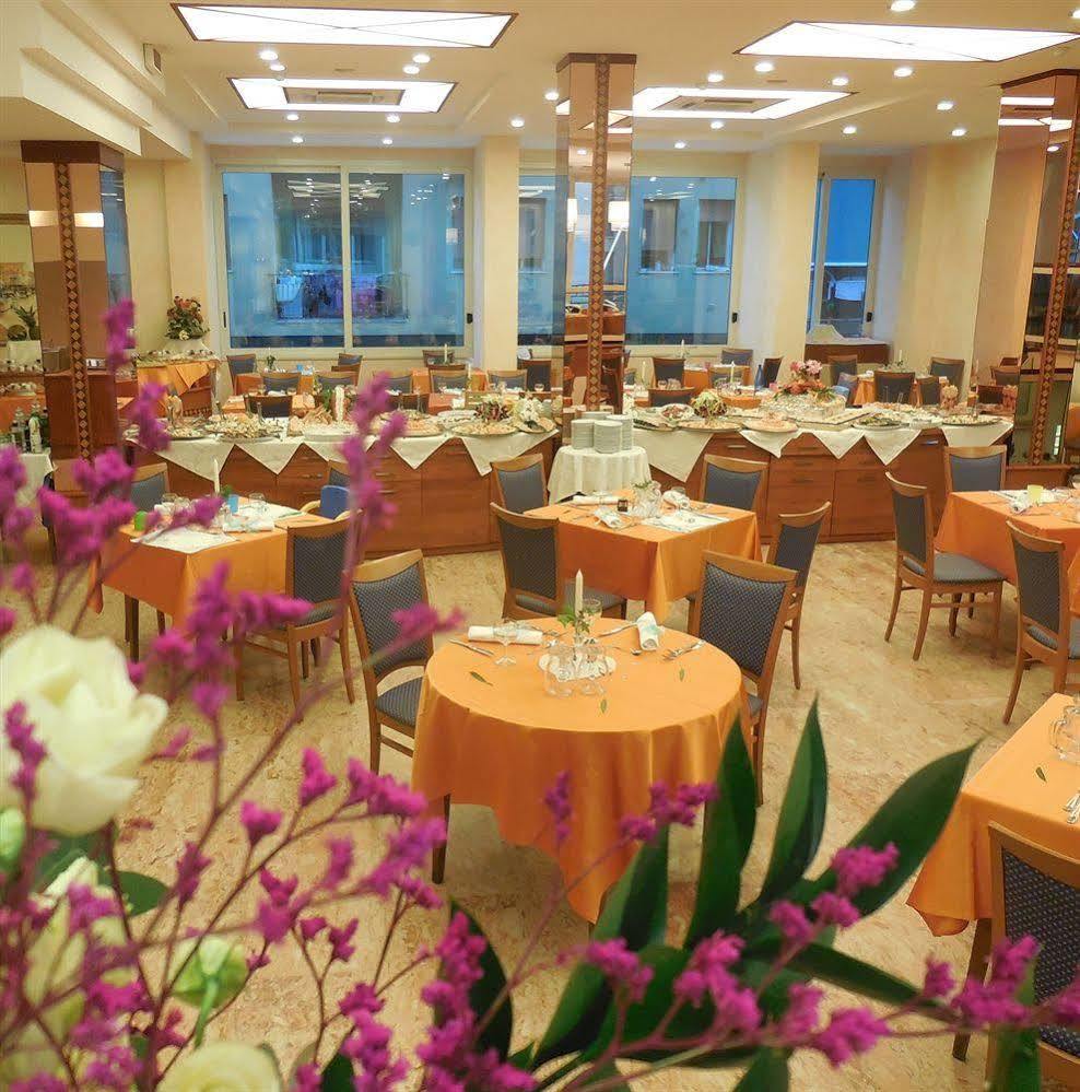 Hotel Smeraldo Cesenatico Dış mekan fotoğraf